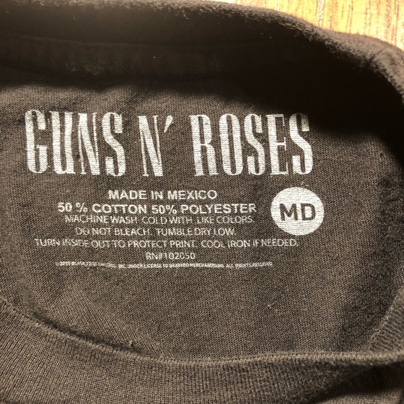 GUNS & ROSES TEE - Picture 4 of 4